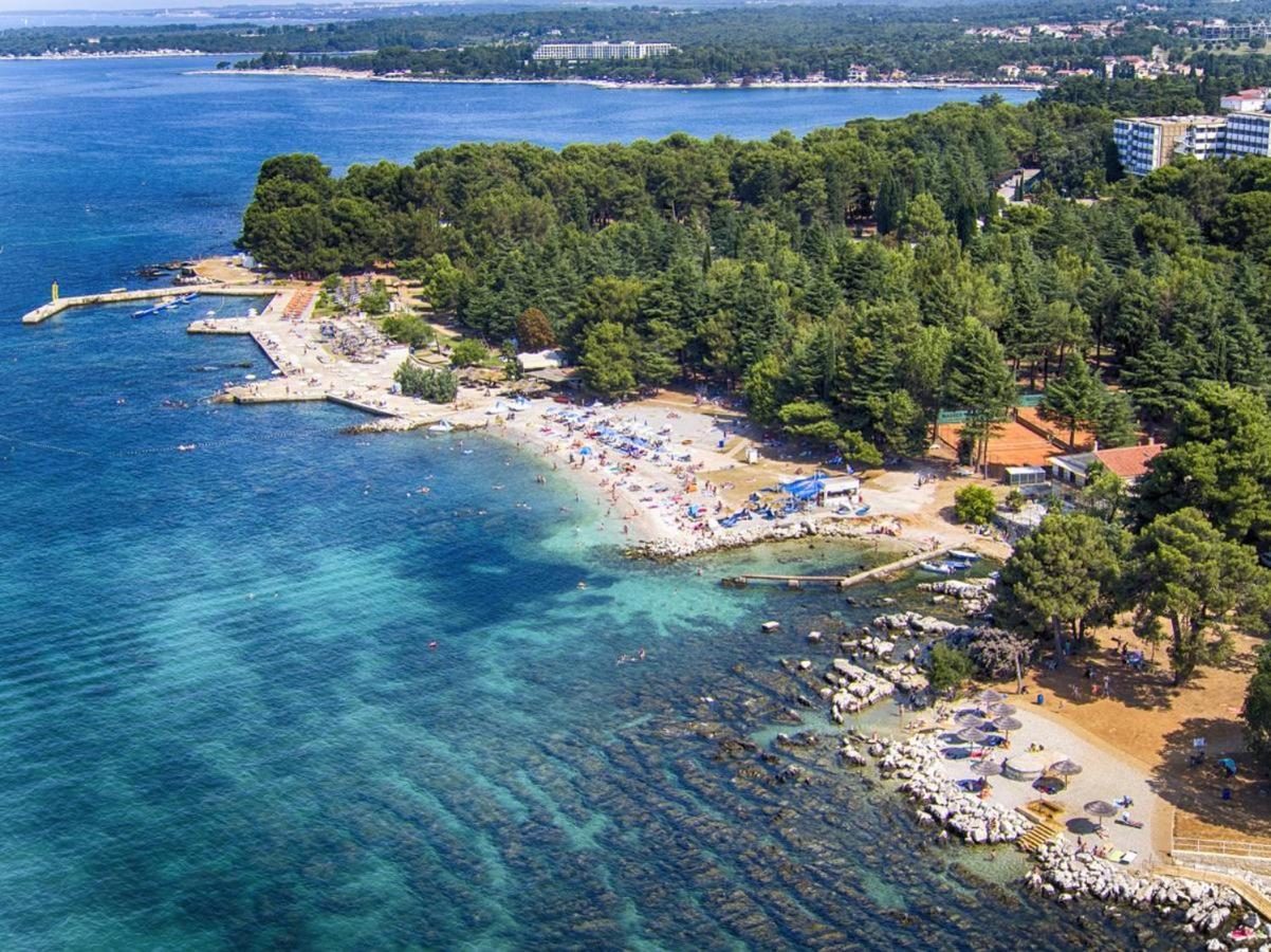 Luna 1 Porec Luaran gambar