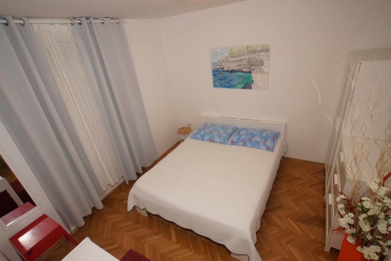 Luna 1 Porec Luaran gambar